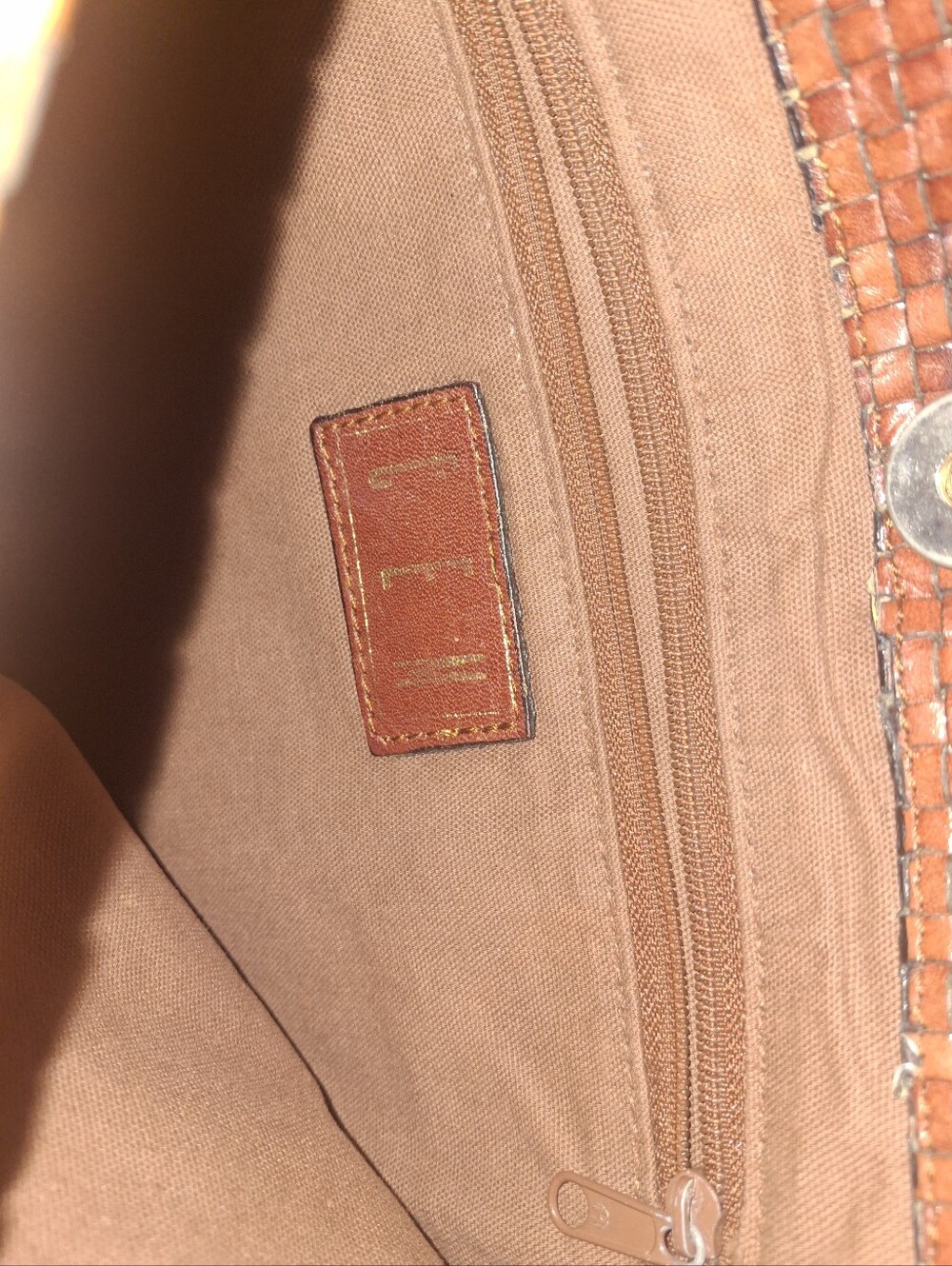 CEM Purse - Picture 5 of 7